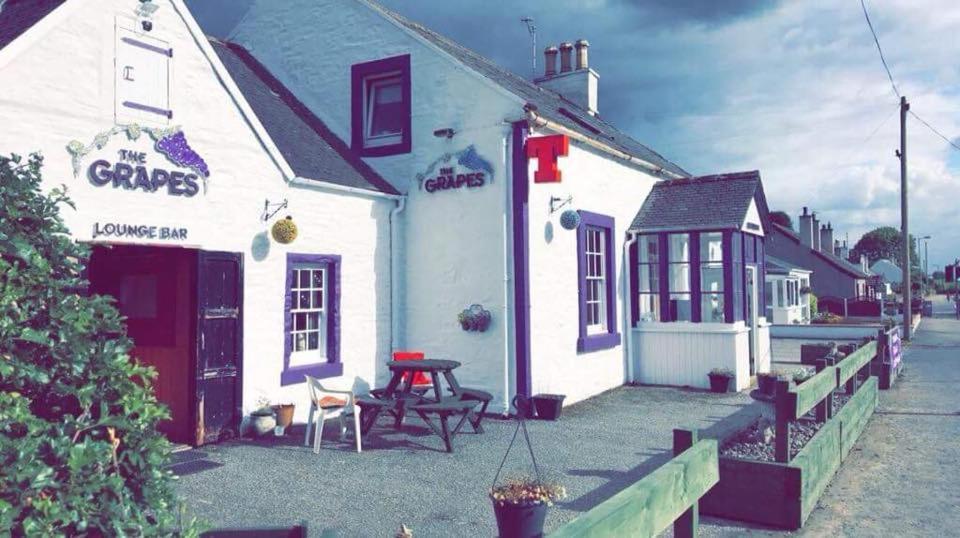 The Grapes Hotel Springholm Exterior foto